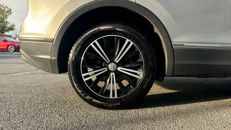 Volkswagen Tiguan 2.0 TDi 150 4Motion SE Nav 5dr DSG Diesel Estate